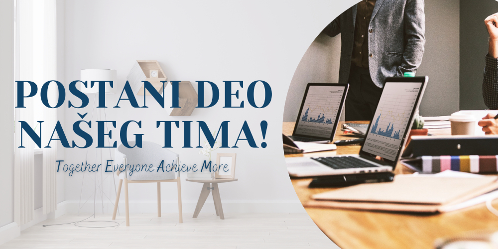 Na slici se nalazi tekst "Postani deo našeg tima!" pored stola sa laptopovima i grafikonima.